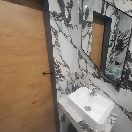 Lägenhet Apartament Nad Fontanna